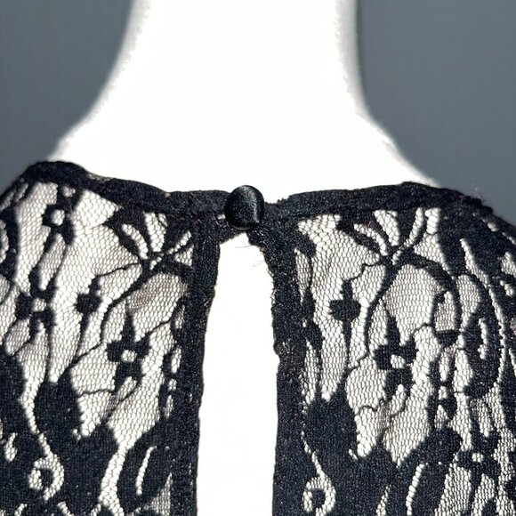 BISOU BISOU Burgundy Stretch Velvet & Black Lace Bustier Corset Style Top EUC- 8 - Picture 9 of 12